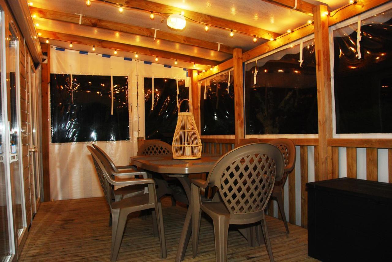 Mobilhome 2Ch Climatise-Terrasse Fermee-4 Velos-Camping 4 Etoiles Les Charmettes Les Mathes Kültér fotó