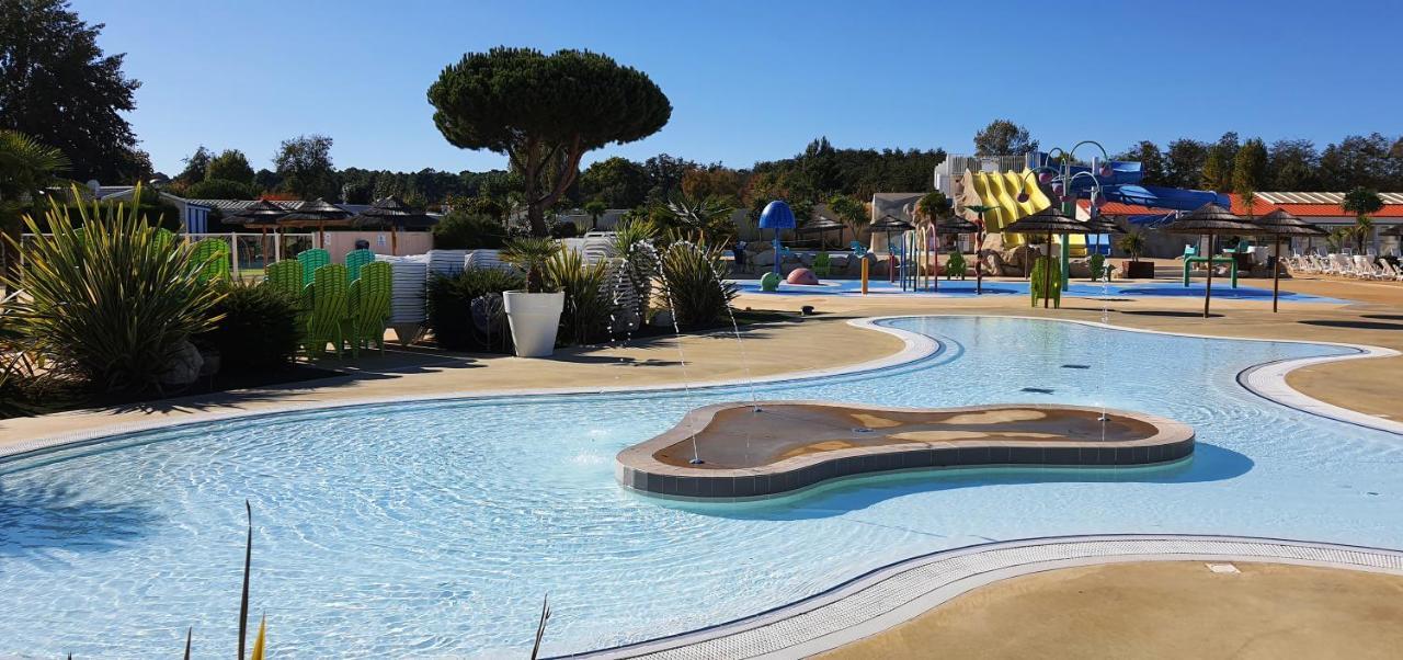 Mobilhome 2Ch Climatise-Terrasse Fermee-4 Velos-Camping 4 Etoiles Les Charmettes Les Mathes Kültér fotó
