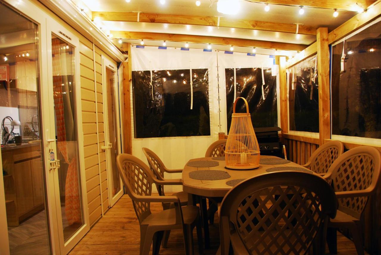 Mobilhome 2Ch Climatise-Terrasse Fermee-4 Velos-Camping 4 Etoiles Les Charmettes Les Mathes Kültér fotó