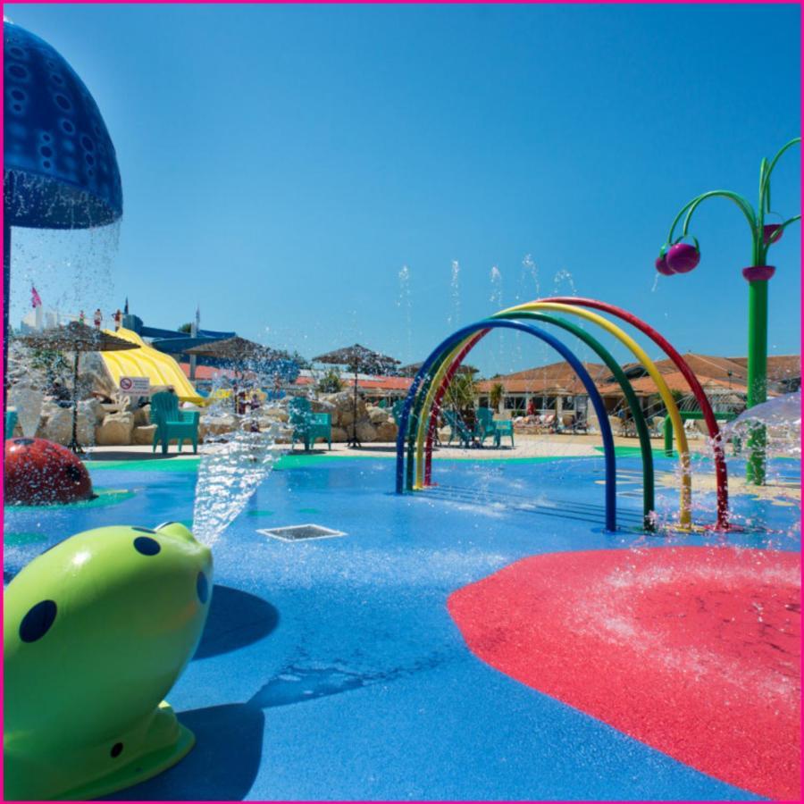 Mobilhome 2Ch Climatise-Terrasse Fermee-4 Velos-Camping 4 Etoiles Les Charmettes Les Mathes Kültér fotó