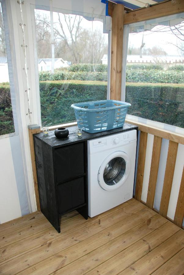 Mobilhome 2Ch Climatise-Terrasse Fermee-4 Velos-Camping 4 Etoiles Les Charmettes Les Mathes Kültér fotó