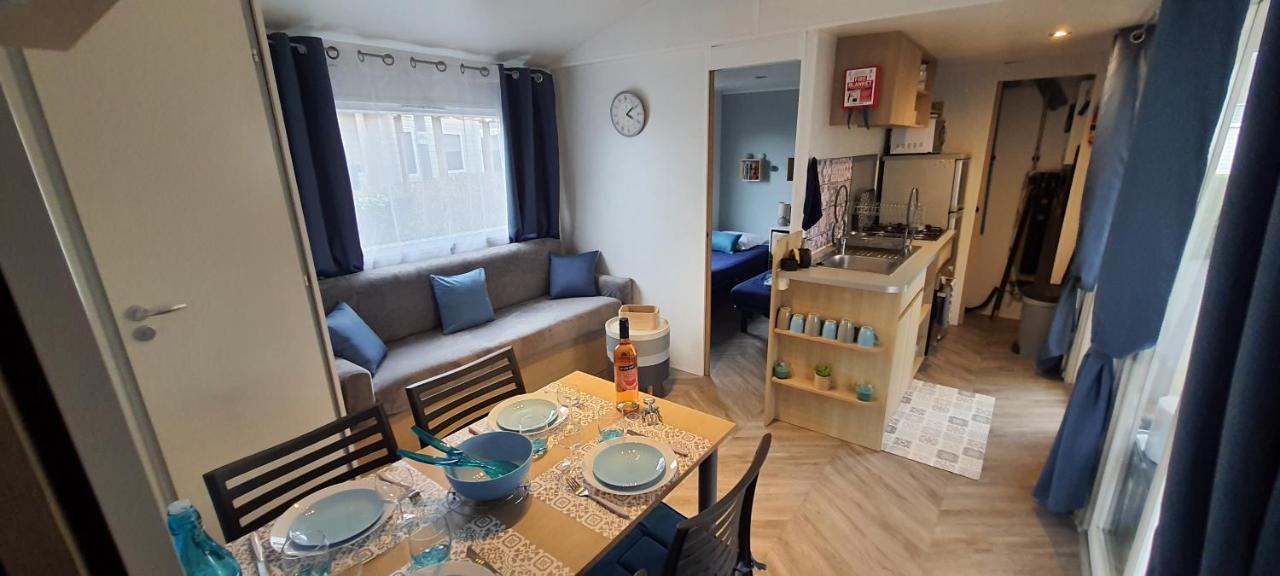 Mobilhome 2Ch Climatise-Terrasse Fermee-4 Velos-Camping 4 Etoiles Les Charmettes Les Mathes Kültér fotó