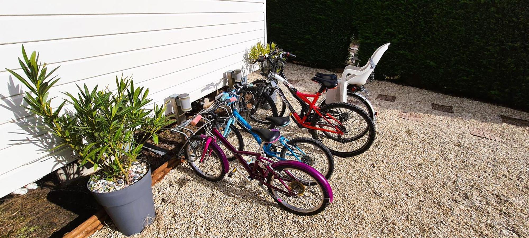 Mobilhome 2Ch Climatise-Terrasse Fermee-4 Velos-Camping 4 Etoiles Les Charmettes Les Mathes Kültér fotó