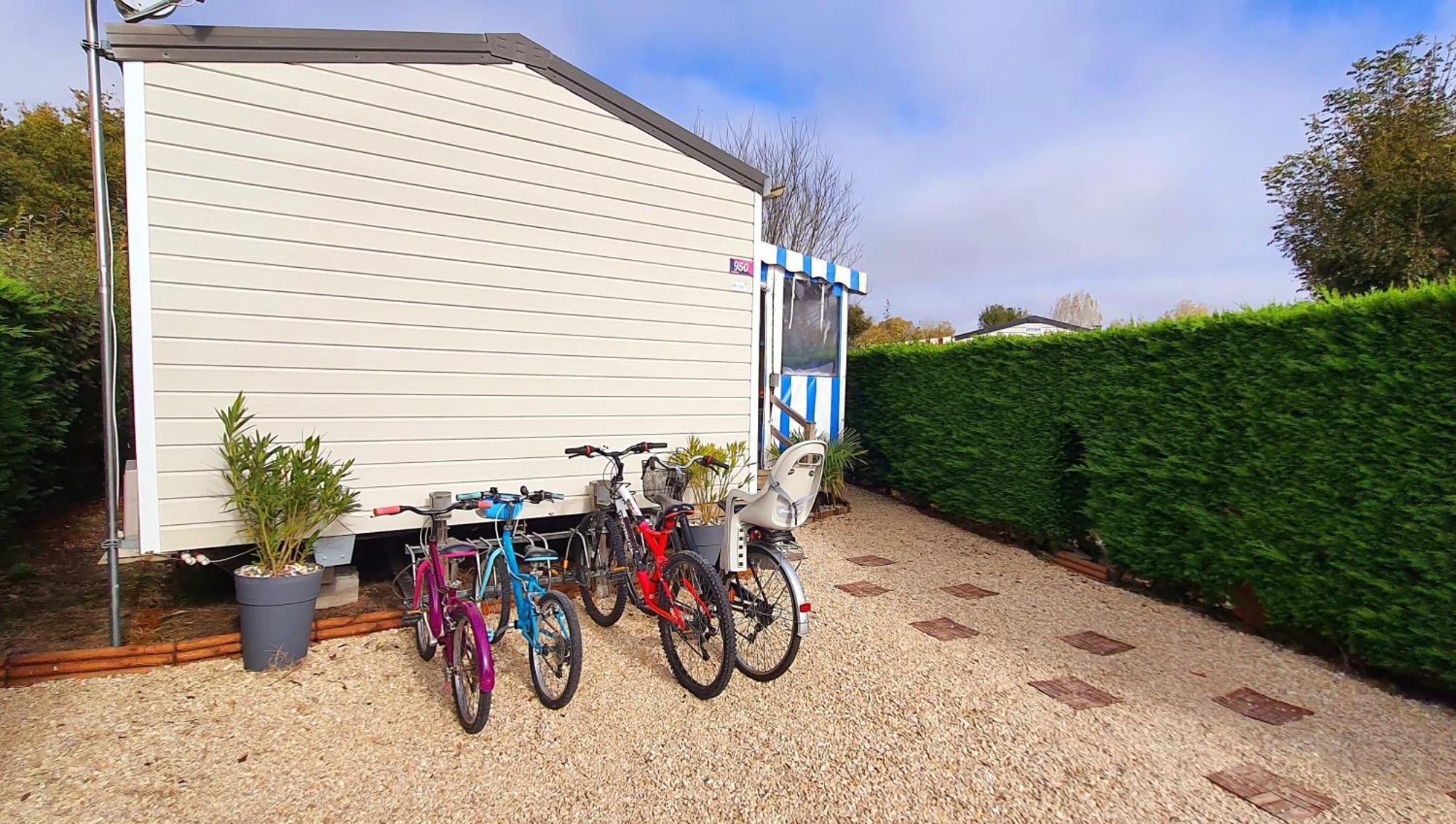Mobilhome 2Ch Climatise-Terrasse Fermee-4 Velos-Camping 4 Etoiles Les Charmettes Les Mathes Kültér fotó